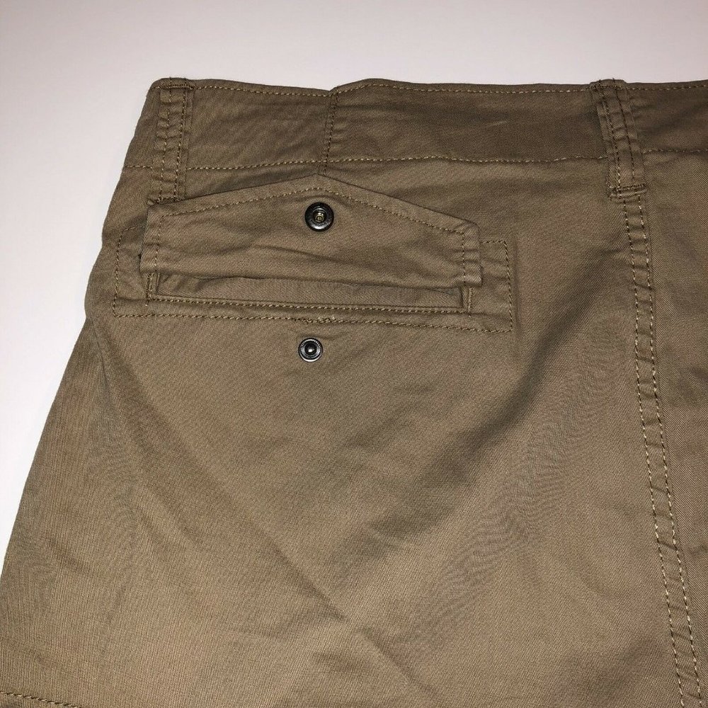 🔴SOLD🔴 Old Navy Mens Khaki Cargo Shorts - Picture 5 of 5